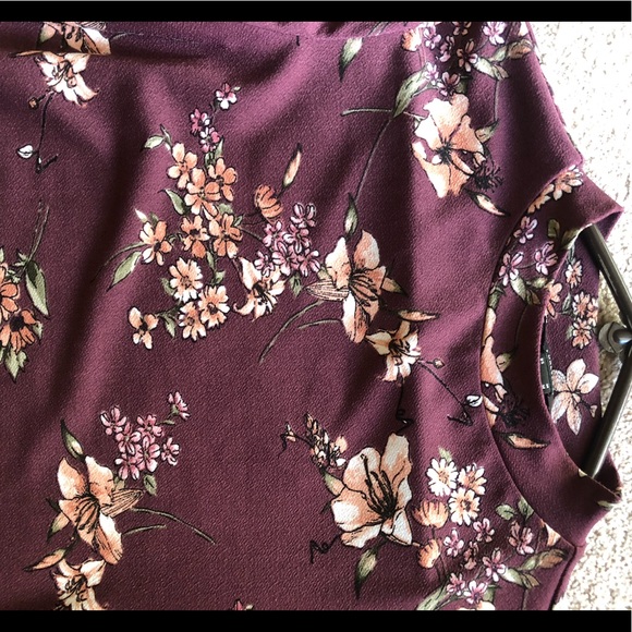 Stretchy lavender dress - Picture 2 of 4